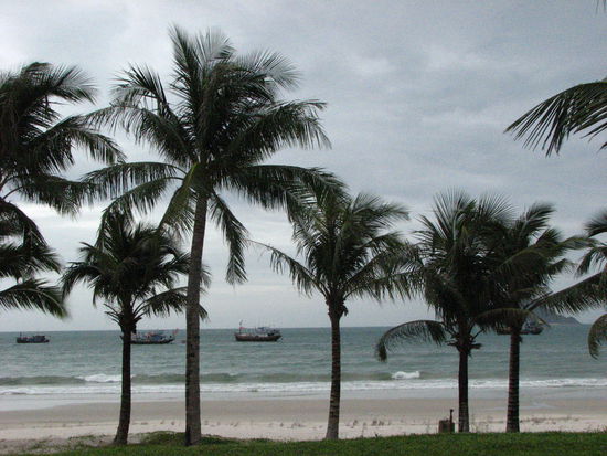 Der blick auf unseren Hausstrand.....