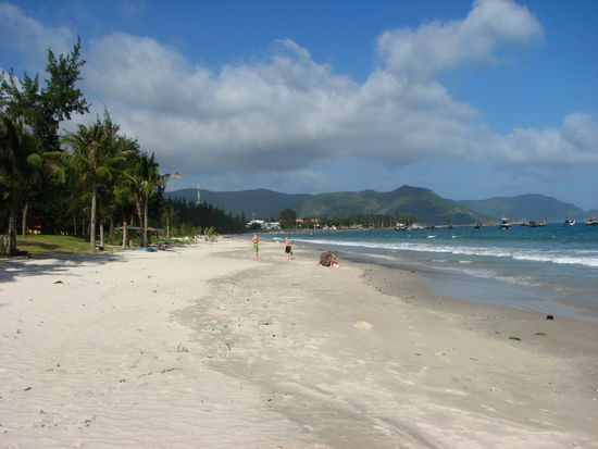 Unser Hausstrand in der Längsrichtung