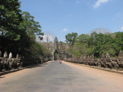 Einfahrt nach Angkor Thom.