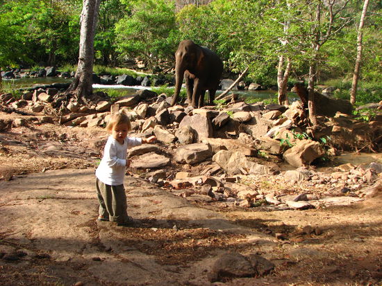 Lia und der große Elefant.