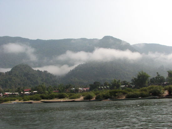 Morgendlicher Blick auf Muang Gnoi