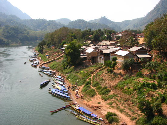 Hafen von Nong Khiaw