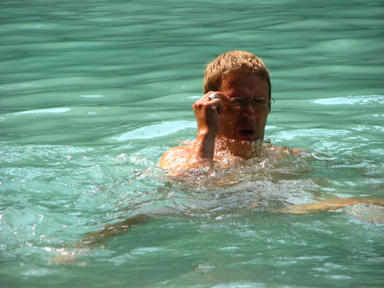 Das Wasser ist sehr kalt!