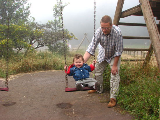 La laguns Grande/ Lia muss Schaukeln lernen.