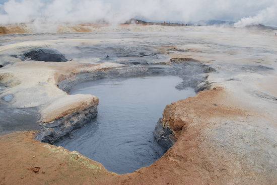 auch noch die Hoelle, blubbernder Schlamm ueber 100 C warm