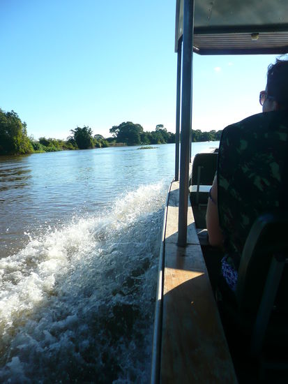 eine bootsfahrt auf dem rio miranda