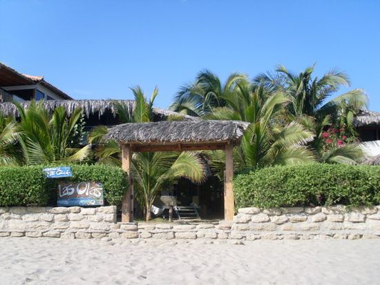eines unserer Hotels vom Strand aus