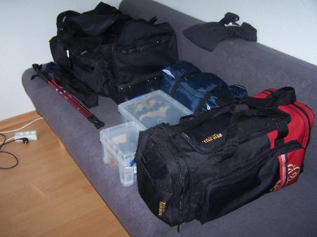Mein Teil des Gepäcks. Ganz hinten ist die große Tasche wo jetzt alles zusammen rein kommt