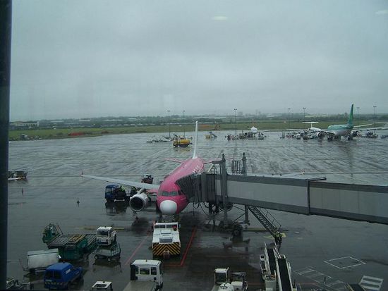 Ankunft in Dublin...natürlich Regen, der uns die ganze Tour begleiten sollte.