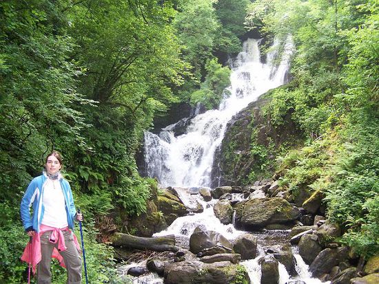 Claudi vor dem Torc Wasserfall