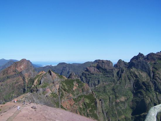 Ausblick auf den Wanderweg in Richtung Pico Ruivo