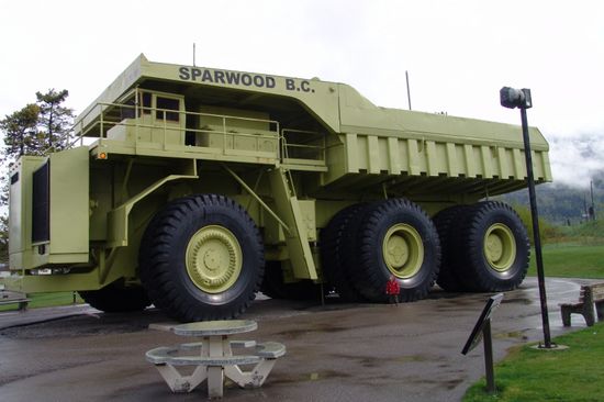 Sparwood "Worlds largest truck"...wer findet Julian!?