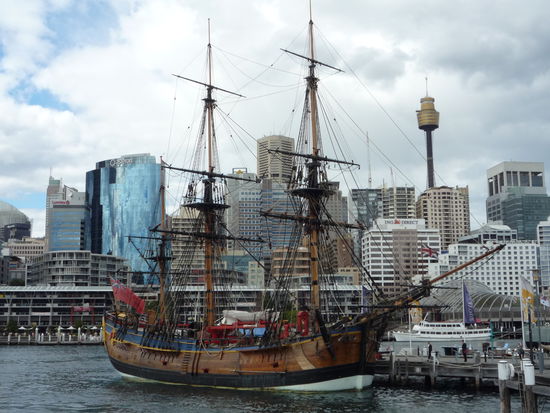 Die Endeavour bzw. ein Nachbau, das Schiff, mit dem Captain Cook in Australien gelandet ist