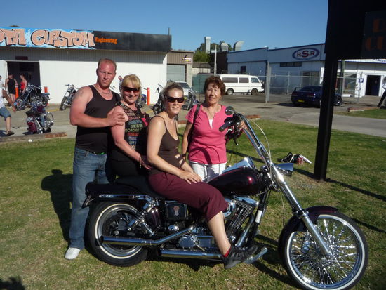 Auf der Motorbike-Show - ein Foto nur von mir wird in einer Australischen Motorbike Zeitschrift erscheinen!!!