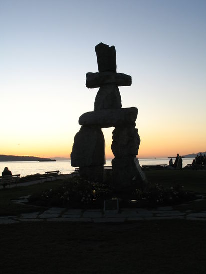 Inukshuk, hier hat gerade ein Pärchen geheiratet