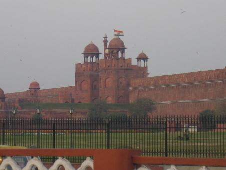 Lahore Gate... der Eingang zum Red Fort
