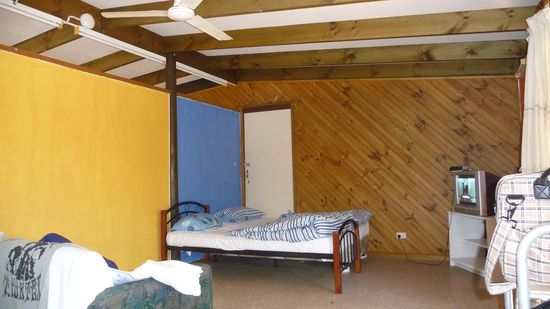 Unser Schlafbereich-Vorher!