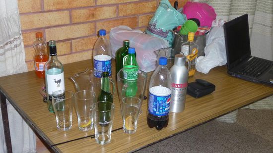 Also trinken koennen sie hier alle sehr gut...vorallem Schweden lieben Jaegermeister (und Erik mit Cola)