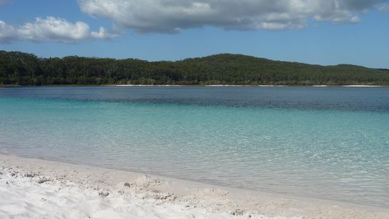 Lake McKenzie - unbeschreiblich schöne Blautöne (leider schwer mit einer normalen Digicam einzufangen)