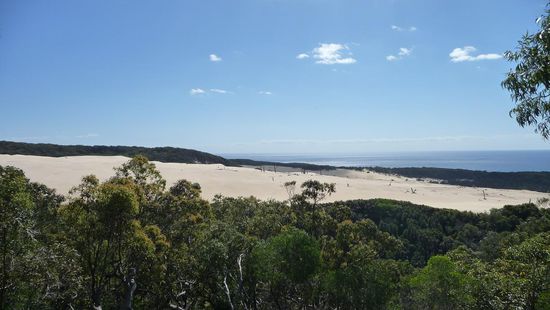 Eine der vielen Sanddünen