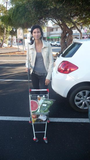 Und dann kam auch wieder das tägliche Einkaufen im Cools/Woohlworth wieder….Welch Freude!!