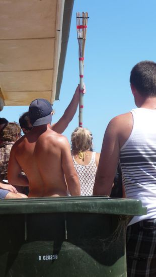 Trichtersaufen gibt es hier auch!!! Auch die Maedels sind immer gut dabei!!!