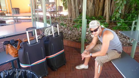 Warten auf den Shuttle Bus