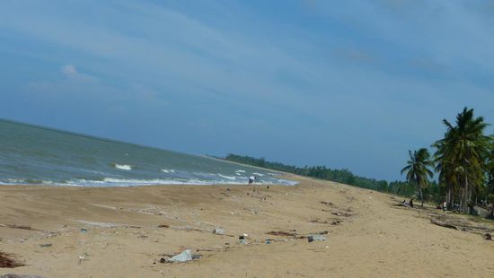 dies ist übersetzt der „Strand passionierter Liebhaber“…wir sagen nur – igitt! Über den Müll in Süd-Ostasien (und vermutlich auch anderen Gebieten Asiens) abseits der Touristenzentren könnte man sich echt stundenlang auslassen…