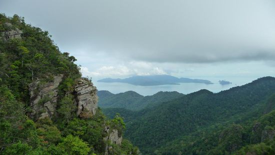 die ersten Inselgruppen von Thailand konnte man auch sehen....