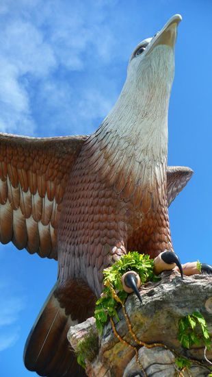 Das Wahrzeichen Langkawi's -Eagle Square.