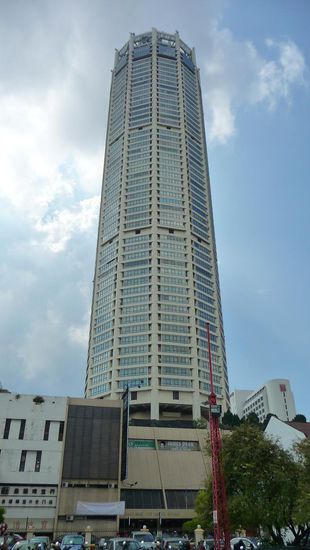 Komtar-höchster Turm der Stadt – leider war die Aussichtplattform aufgrund von Renovierungsarbeiten geschlossen