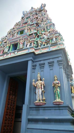 Einer der unzähligen Hindu-Tempel, die man nicht nur in Little India findet