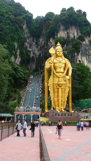 42,7 Meter hohe Statue Murugans.
Es sind genau 275 Stufen...ich habe nachgezählt!!!