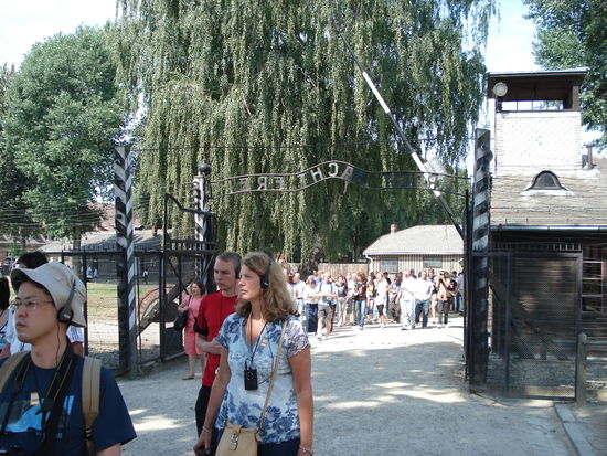 Das Eingangstor von Auschwitz 1