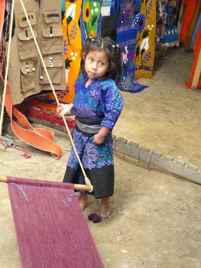 una niña tradicional - sooooooo herzig.