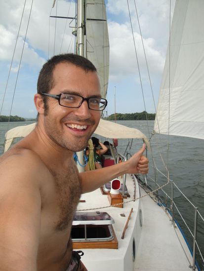 Und auch Martin gefaellt der Segeltripp.