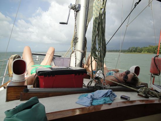 Sonnen auf dem Deck...