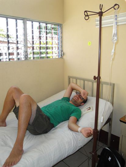 Das Leinentuch war mit einigen Flecken und Blutspritzer verziert, Raumtempartur 40°C und der Gestank hoellisch.