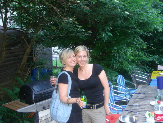 Die ersten Gäste und zukunftigen Reise- Teilzeitbegleiterinnen bzw. Hostesssen.