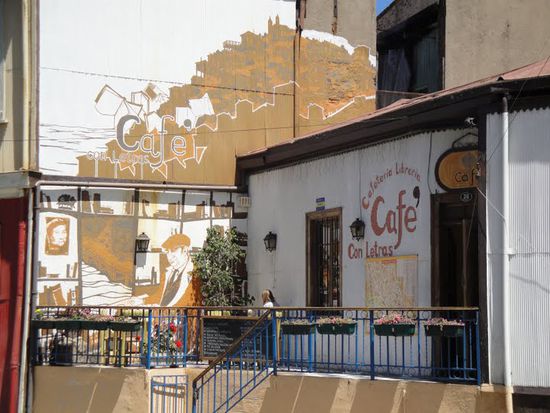 In verwinkelten Gassen findet man die schoensten Kaffees.