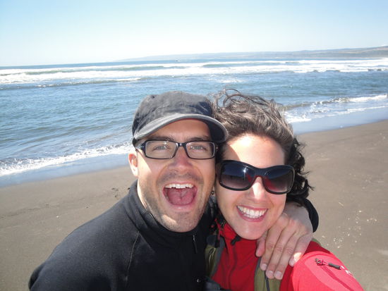 Sonnig aber kalt ist der Strand.