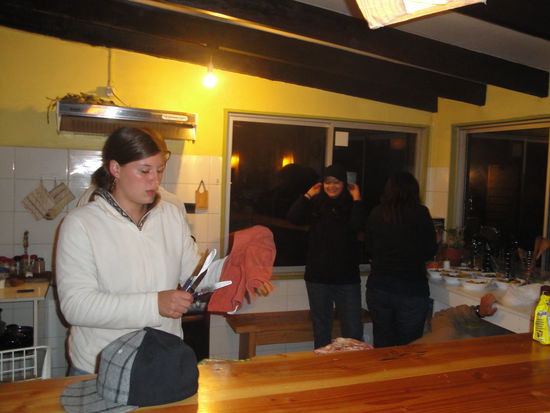 ... hilft Lisa schon mal tatkräftig mit.