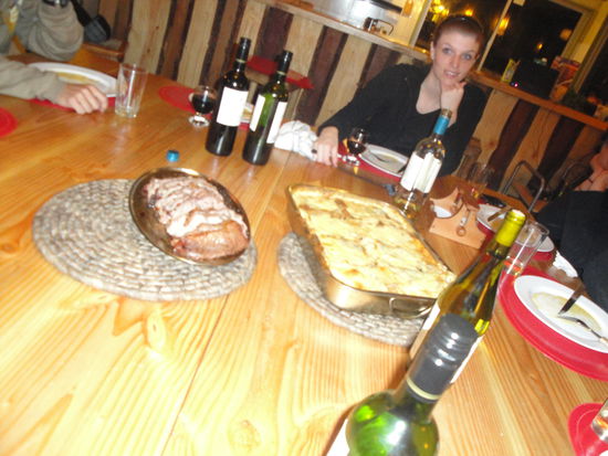 und dann lecker Fleisch mit Kartoffelgratin.