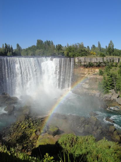 Letzendlich konnten wir den Wasserfall bei strahlendem Sonnenschein geniessen.