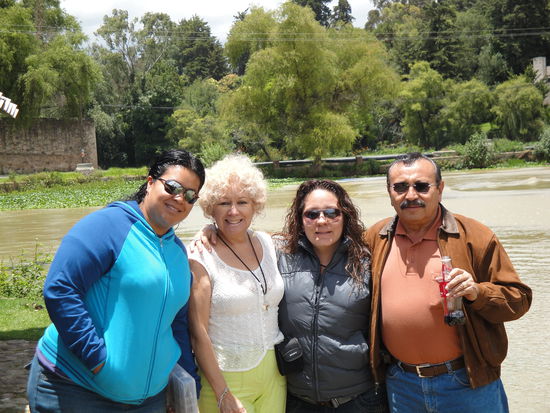 Lorena, Teresita, Nadia und Paco