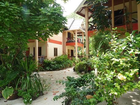 Unser Resort, das oberste war unser Zimmer