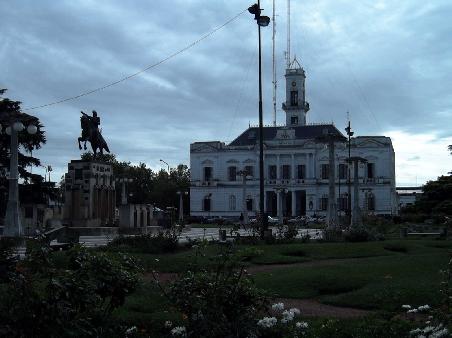 Plaz San Martin mit Regierungsgebaeude