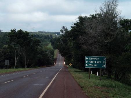 Die Route 5 von Puerto Iguazu nach B.A.