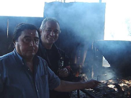 Grillbude an der Strasse nach Cordoba. Hier bekommt man immer das beste Essen.