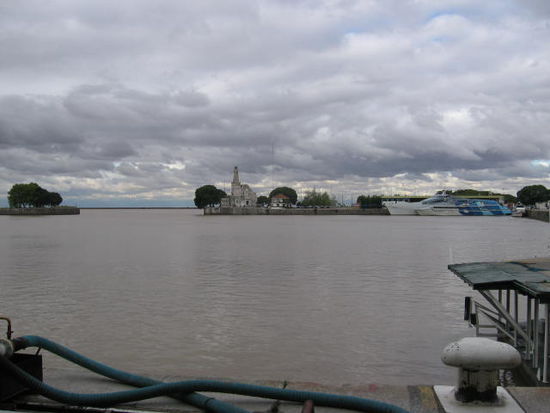 Der Faehrhafen von Buenos Aires